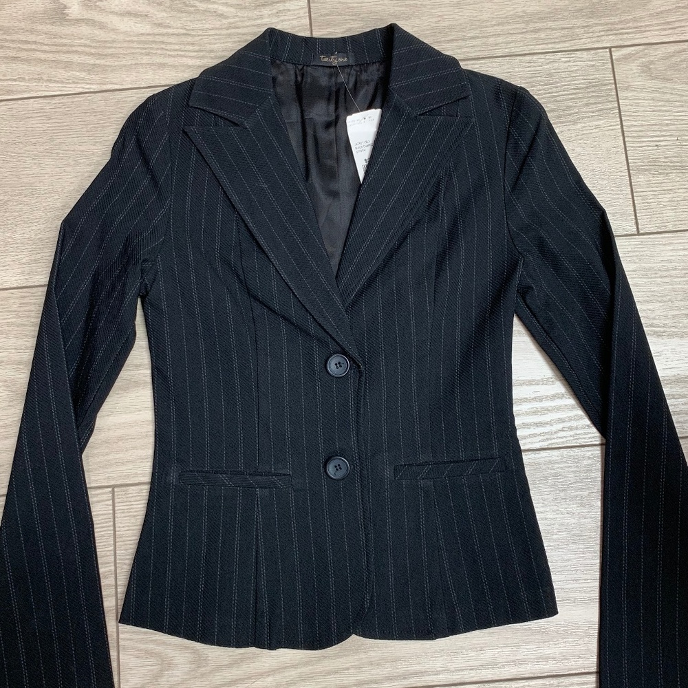 Forever 21 Pinstripe Blazer, Stretch fabric, ntw